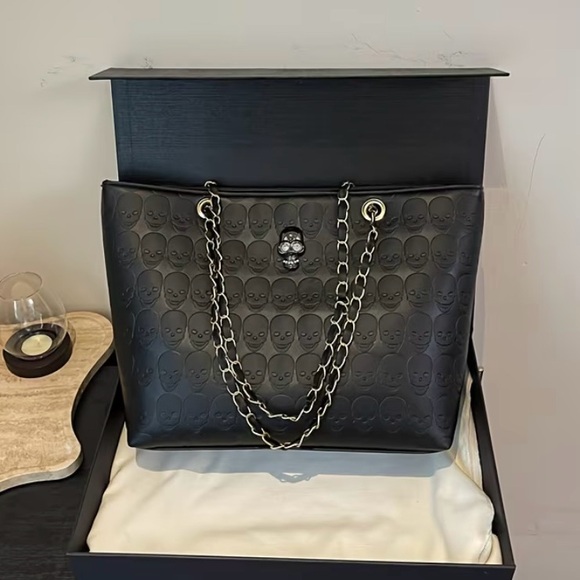 Black Skull Embossed Tote Bag with Chain Straps Faux Leather Metal Skull NWT - Picture 4 of 4